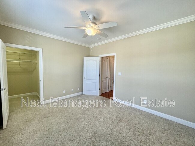 Building Photo - 1931 Dante Ln