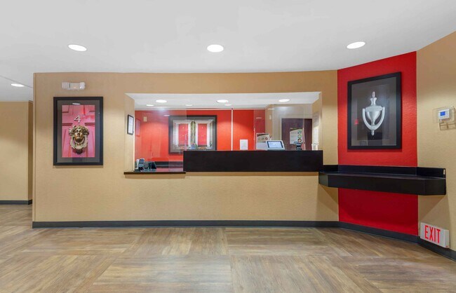 Building Photo - Furnished Studio-Atlanta - Perimeter - Crestline