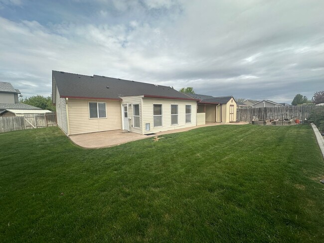 Building Photo - Nicely appointed 3bed, 2bath, 1,295sq.ft. ...