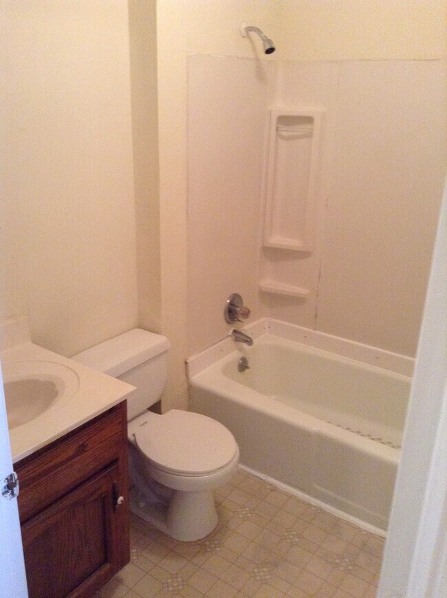 Building Photo - Five Points 3br - Fall 2026 Prelease