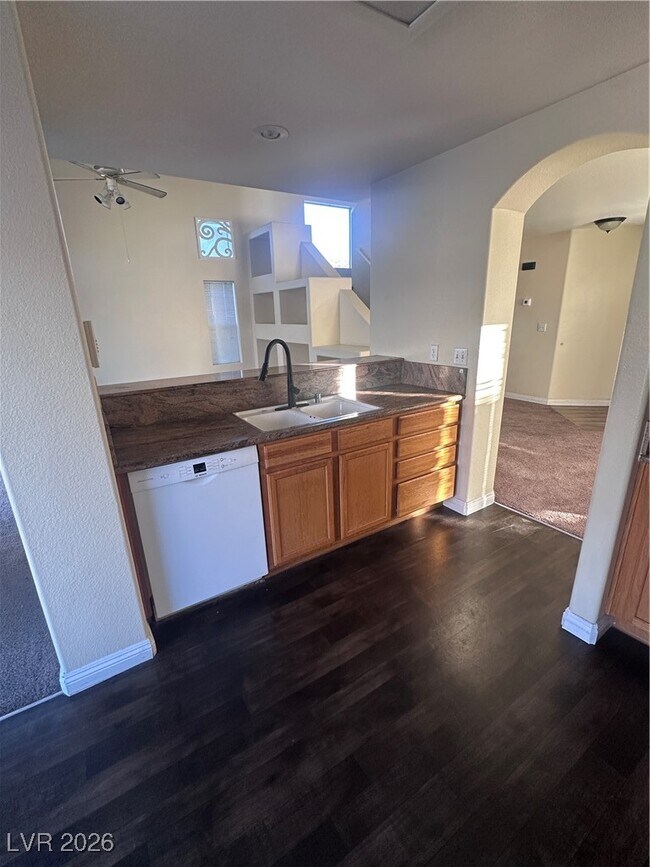 Building Photo - 7732 Donald Nelson Ave