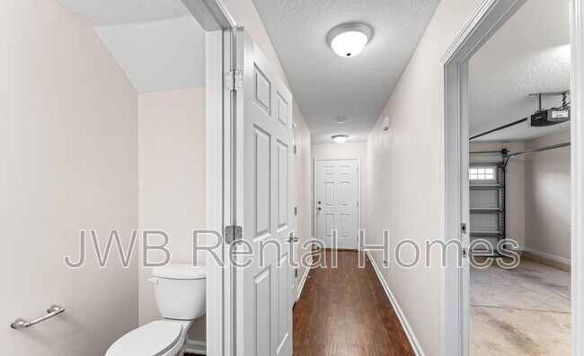 Building Photo - 685 Herman St