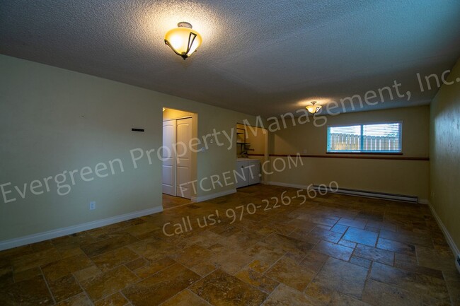 Building Photo - Fantastic 4 bedroom, 2 bathroom near Overl...