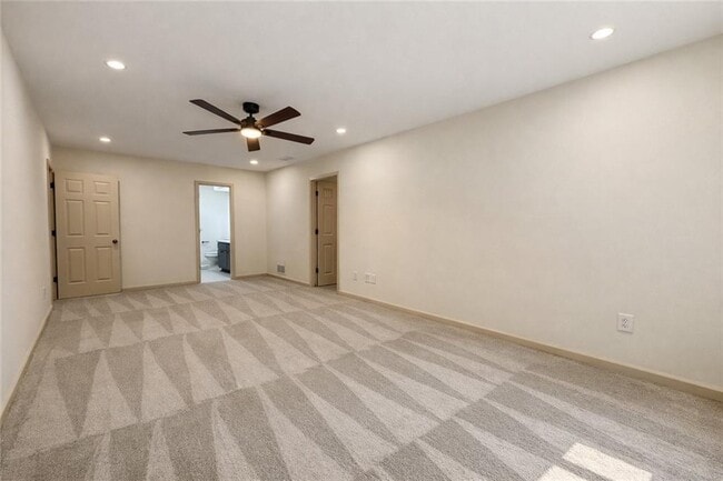 Building Photo - 807 Oak Bridge Ln