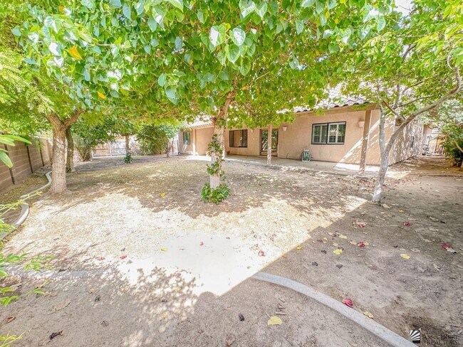 Building Photo - 3064 S 47th Ave