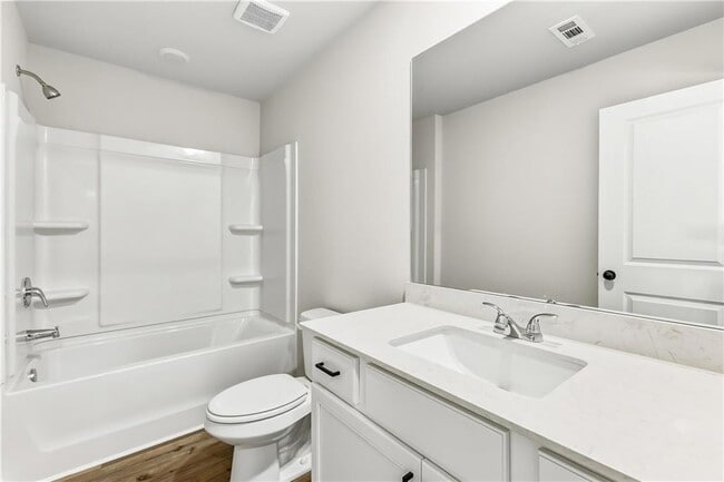 Building Photo - 2500 Sunny Hill Rd