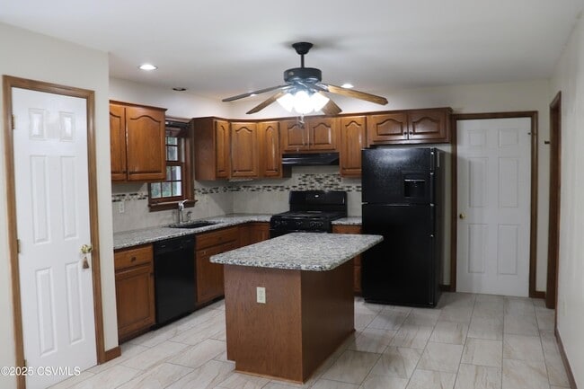 Building Photo - 108 Hawk Ridge Rd