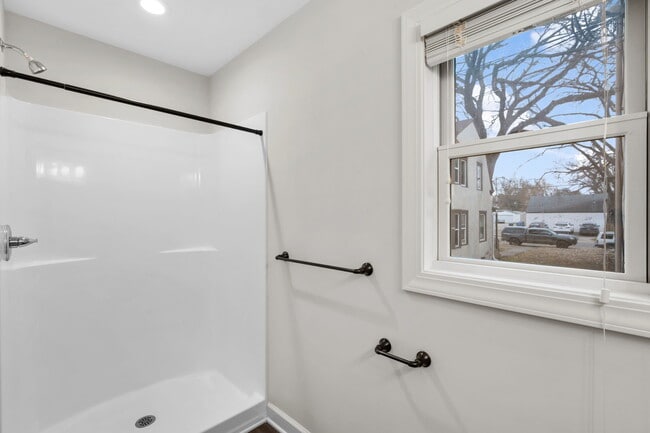 Building Photo - 4406-1 Nicollet Ave