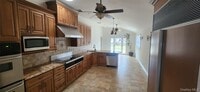 Building Photo - 1524 Express Dr S