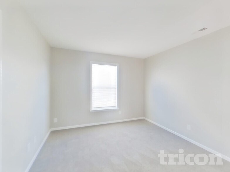 Building Photo - 11315 Cuyahoga Dr