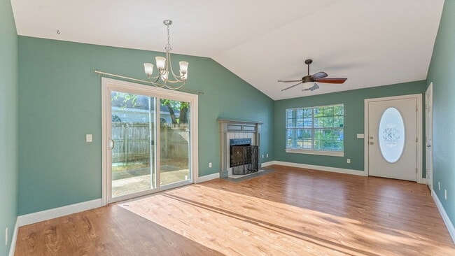 Building Photo - Cozy Fayetteville Home Near Trails & Dining
