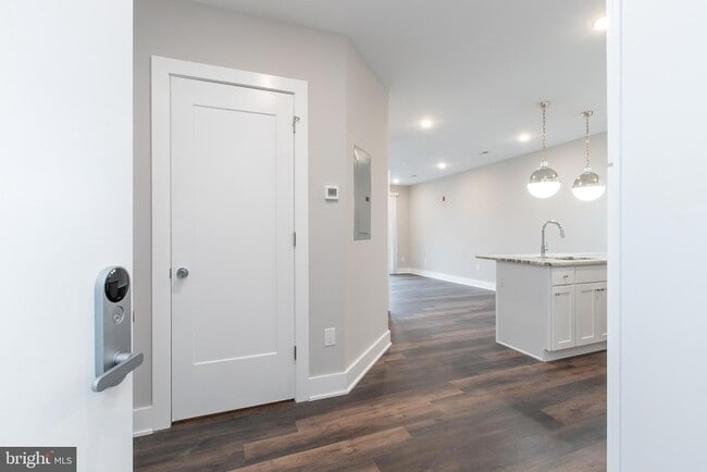 Building Photo - 45 W Haines St