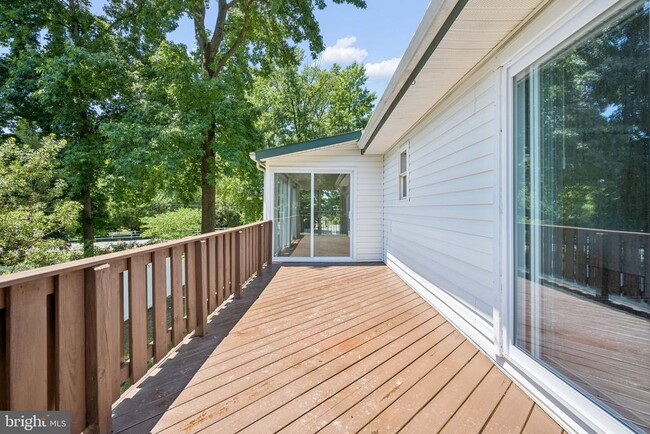 Building Photo - 1365 Moyer Rd