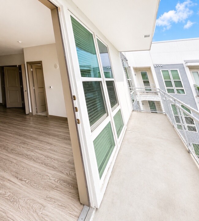Building Photo - 1111 N Durham Dr