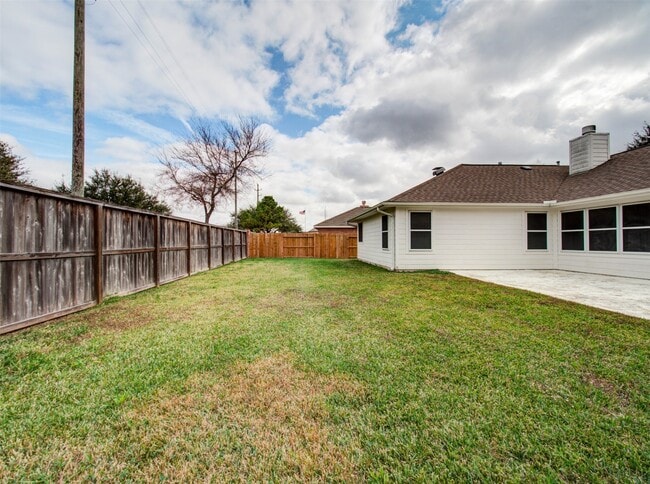 Building Photo - 15106 Brookwood Bridge Ln