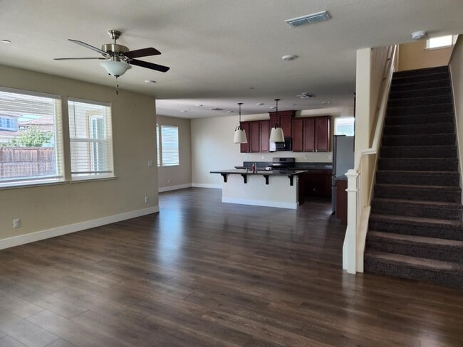 Building Photo - 10068 Carinata Dr