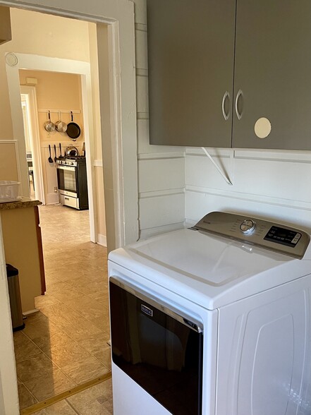 washer and dryer - 1231 E 19th St