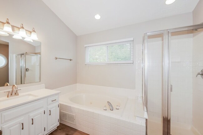 Building Photo - 349 Creekstone Dr