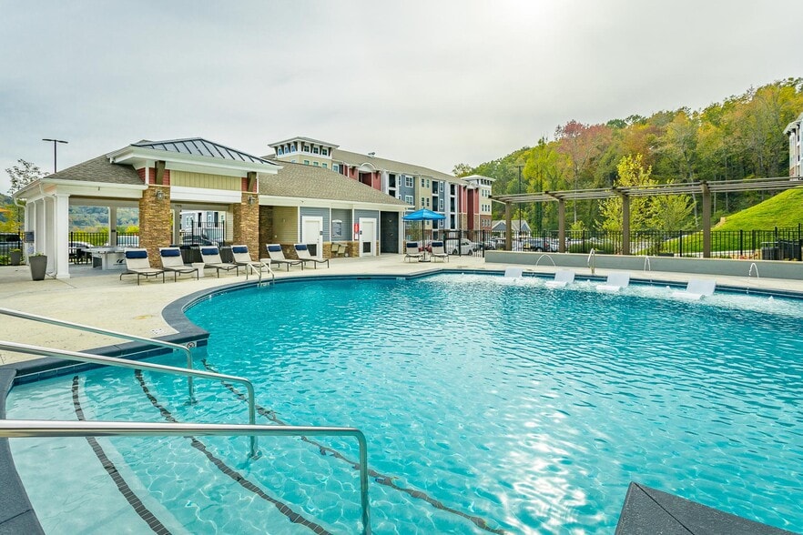 Building Photo - Hawthorne at the W