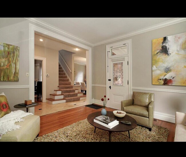 Building Photo - 220 E Deshler Ave