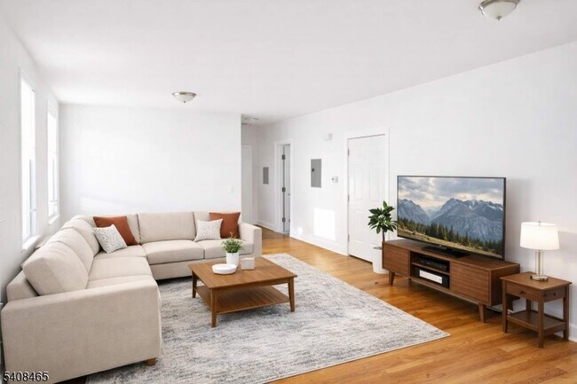 Building Photo - 110 Willow Ave