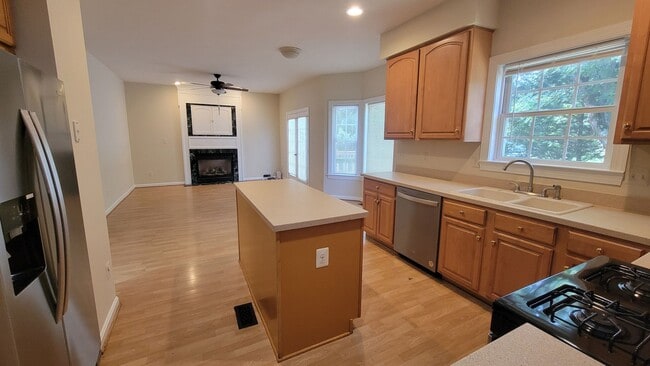 Building Photo - Stunning and Spacious 5 Bed 4 Bath Colonial Home With A 2-Car Garage In Bailwick