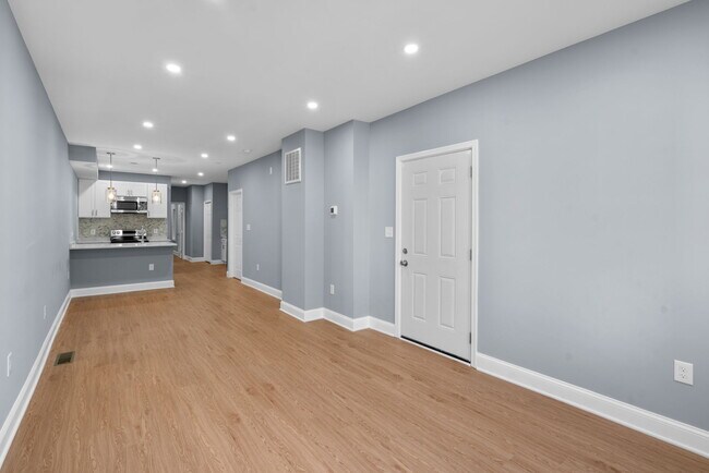 Building Photo - 1613 Edmondson Ave