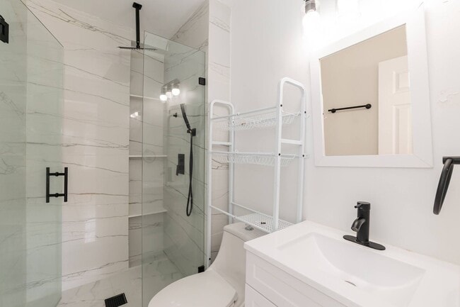 Building Photo - Huge Four Bedroom Home!