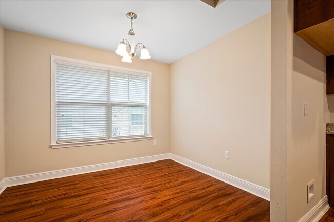 Building Photo - WEST FAIRHOPE IN HUNTINGTON WOODS