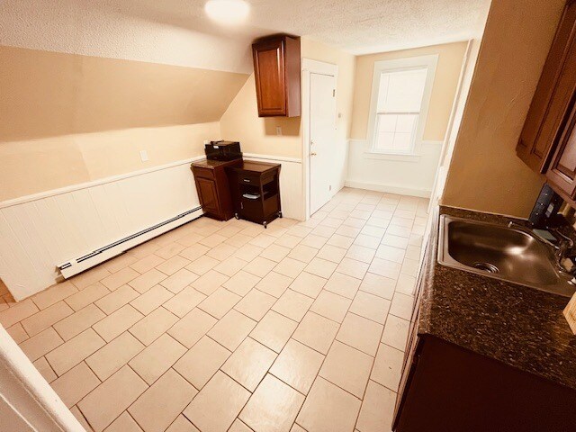 Building Photo - 117 Lloyd St