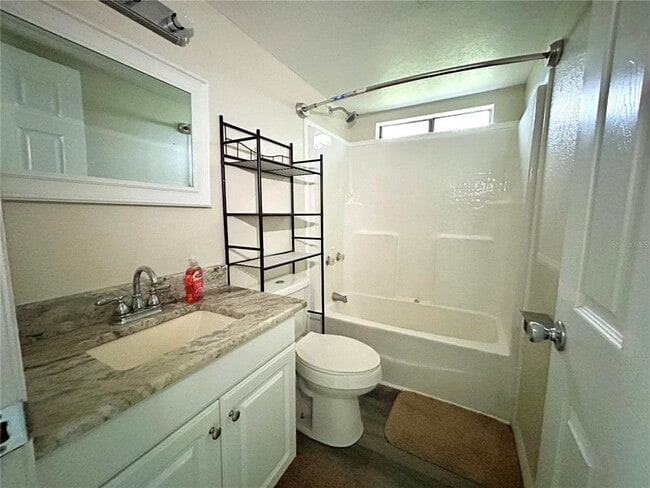 Building Photo - 575 Sunup Dr
