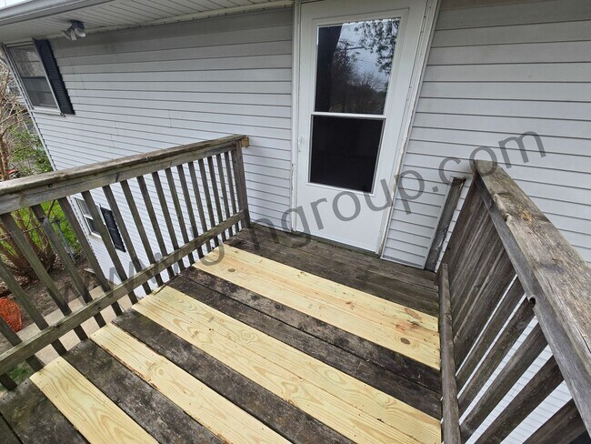 Building Photo - 8059 27th Ave