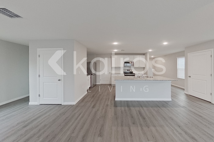 Building Photo - 8579 SW 44th Ct
