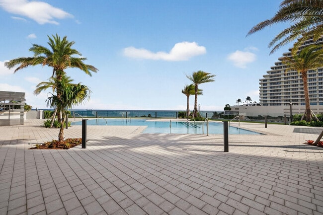 Building Photo - 153 N Seabreeze Blvd