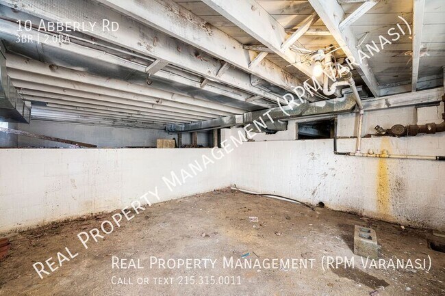 Building Photo - 10 Abberly Rd