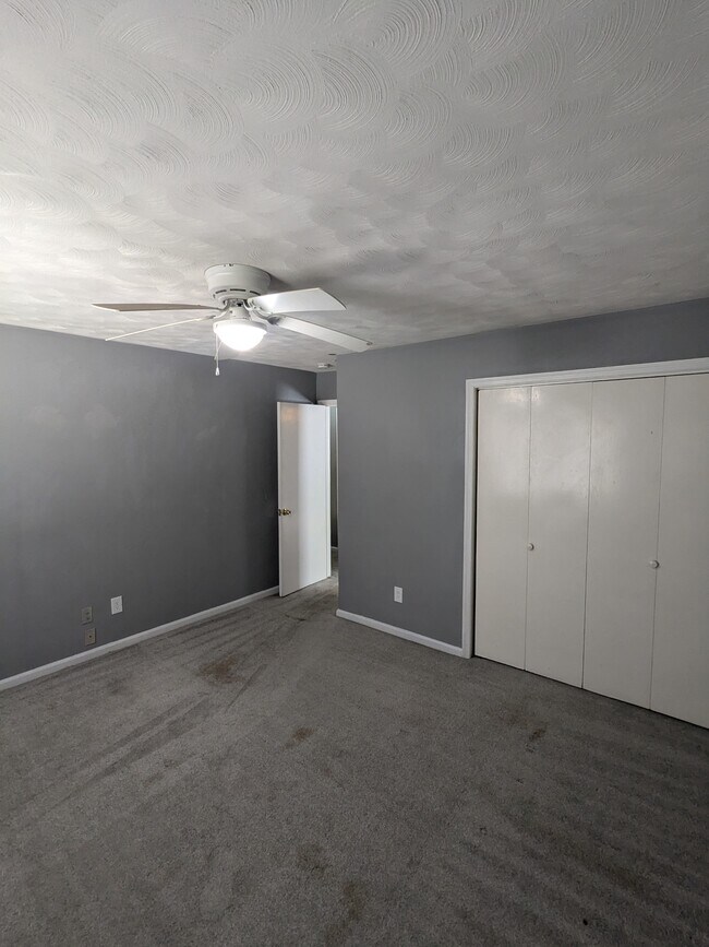 Building Photo - 12 Admiral Ct