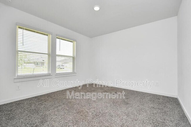 Building Photo - 29935 Gallatin River Ln