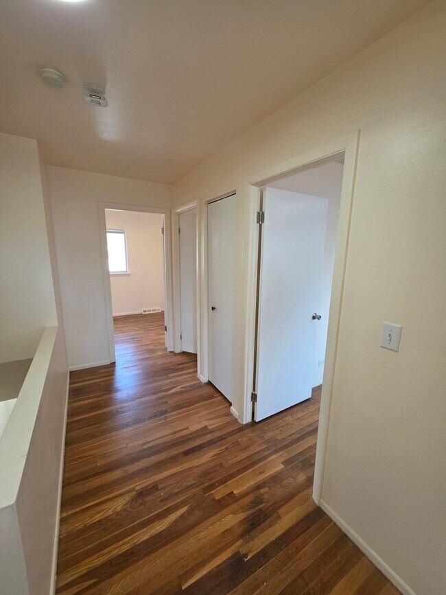 Building Photo - 5044 Brighton Ln
