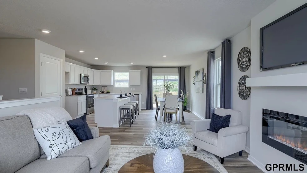 Building Photo - 8820 S 185th St