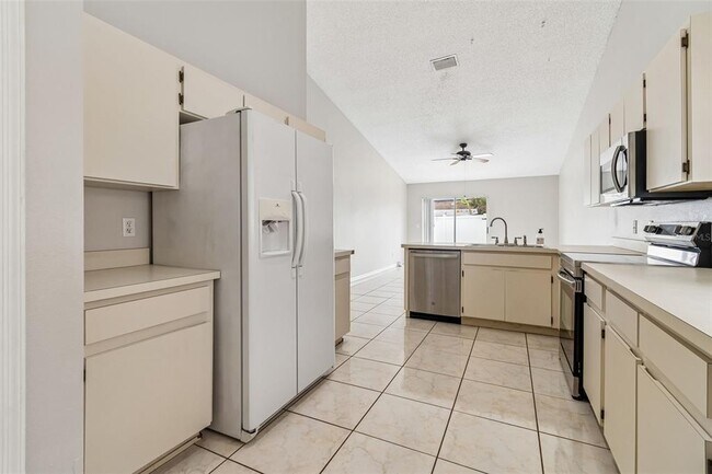 Building Photo - 10105 Sea spray Pl