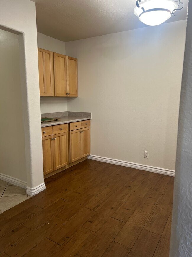 Building Photo - Ready for Move In
