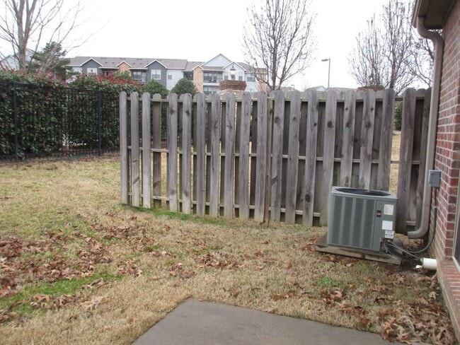 Building Photo - Maumelle Townhome