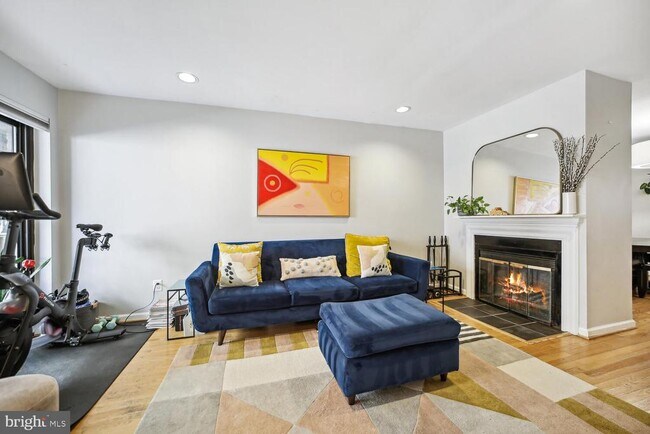Building Photo - 1325 13th St NW