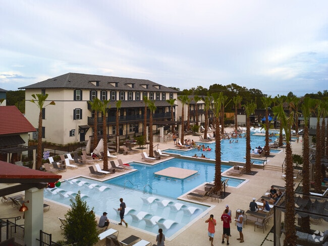 Building Photo - The Junction at College Station