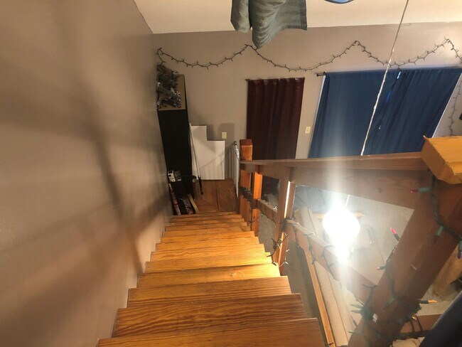 Building Photo - 109 N Busey Ave