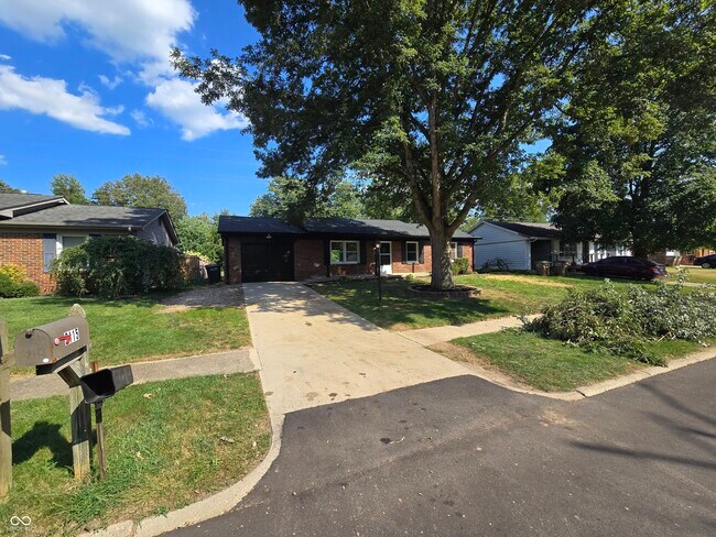 Building Photo - 2115 Dawnshire Dr