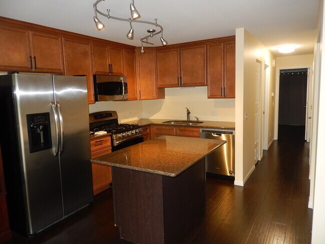 Building Photo - 375 Woodridge Cir