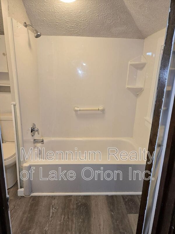 Building Photo - 30 E Beverly Ave