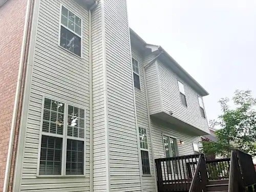 Building Photo - 6975 Calderwood Dr