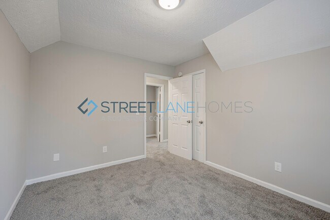 Building Photo - NOW OFFERING $250 OFF FIRST FULL MONTH IF ...